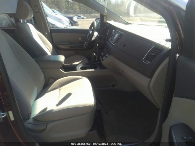 KNDMB5C11H6234203 KIA SEDONA LX
