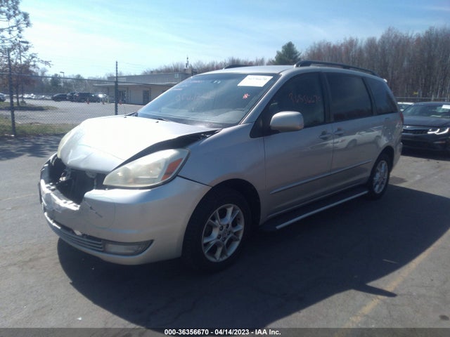 2004 TOYOTA SIENNA XLE VIN: 5TDBA22C14S011813