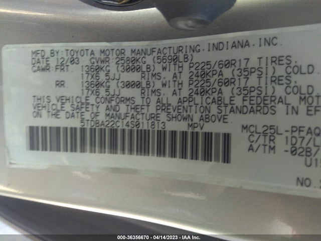 2004 TOYOTA SIENNA XLE VIN: 5TDBA22C14S011813