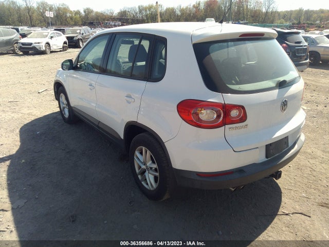 2011 VOLKSWAGEN TIGUAN S VIN: WVGCV7AX1BW513627