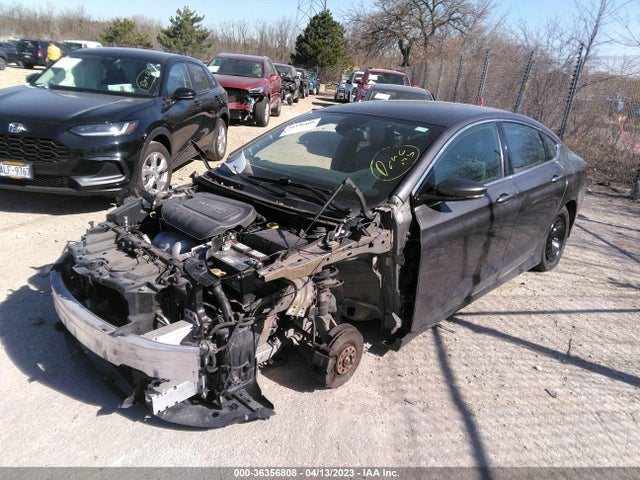 Chrysler 200 C 2015 1C3CCCCB4FN571929 Image 2