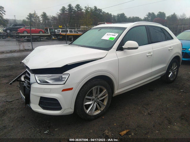 WA1JCCFS7HR007423 Audi Q3 Premium Plus