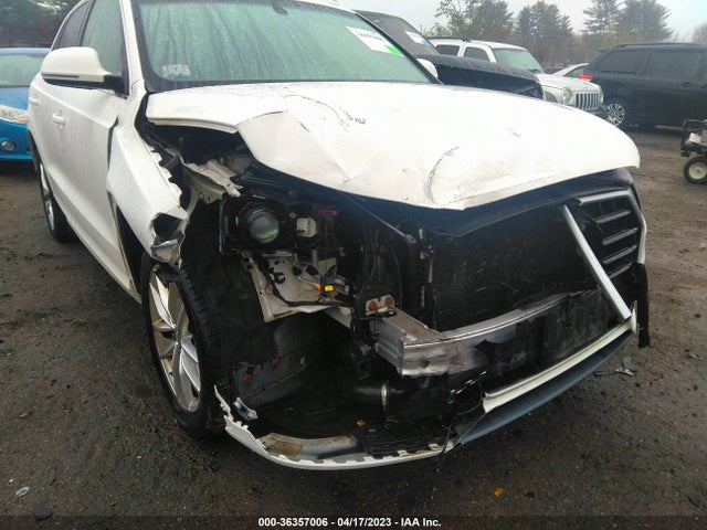 WA1JCCFS7HR007423 Audi Q3 Premium Plus