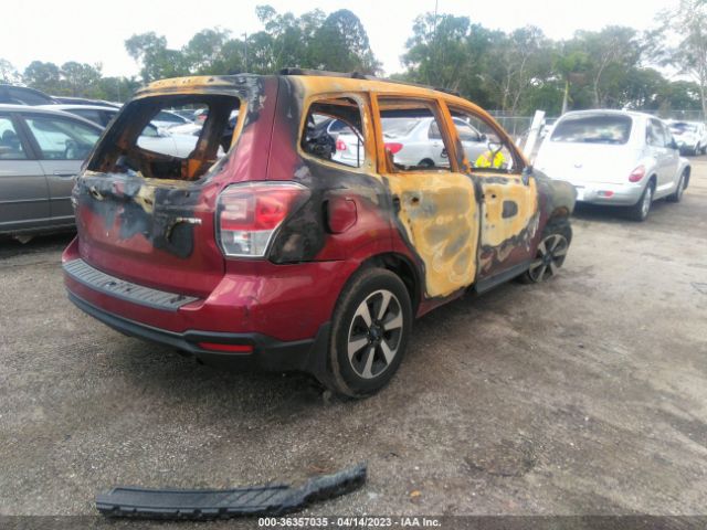 JF2SJAGC1JH599572 Subaru Forester Premium