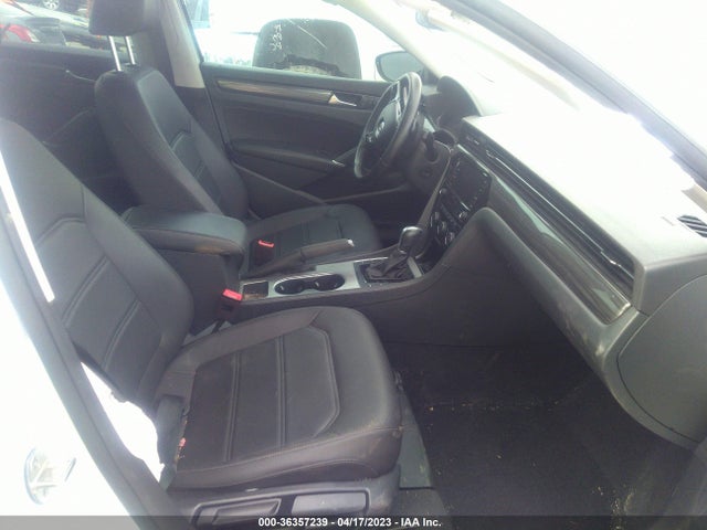 1VWMA7A35LC027386 Volkswagen Passat 2.0t R-line