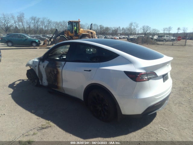 7SAYGDEE0NF512055 Tesla Model Y Long Range