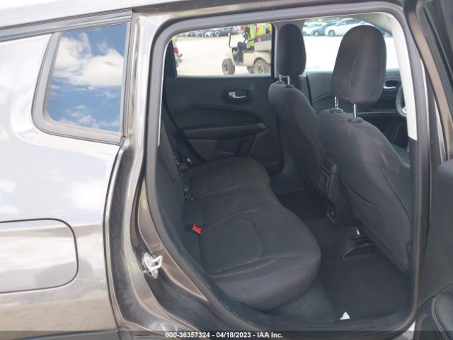 3C4NJCAB1JT182526 Jeep Compass Sport