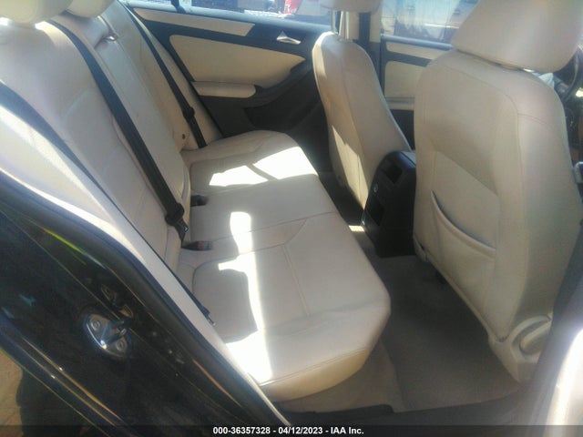 2011 VOLKSWAGEN JETTA SEDAN SE W VIN: 3VWDX7AJ9BM370583