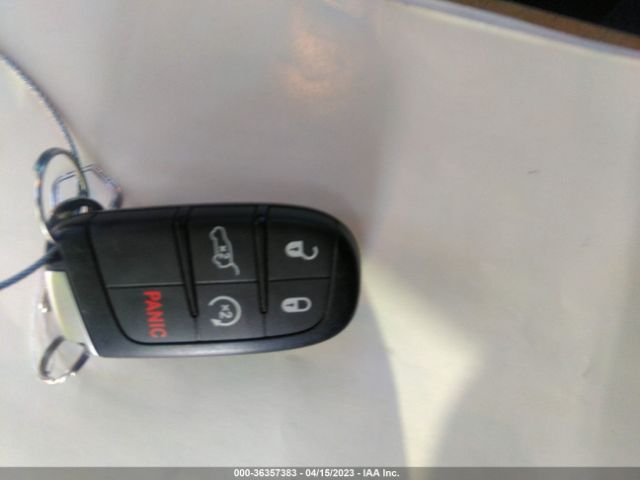 1C4RJEAG2KC832647 Jeep Grand Cherokee Altitude
