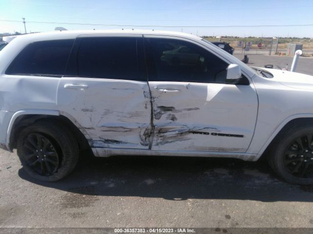 1C4RJEAG2KC832647 Jeep Grand Cherokee Altitude