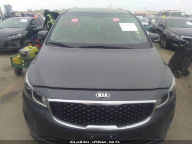 KNDMB5C16H6338332 KIA SEDONA LX