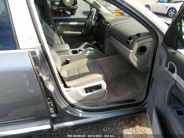 2004 PORSCHE CAYENNE S VIN: WP1AB29P14LA63444