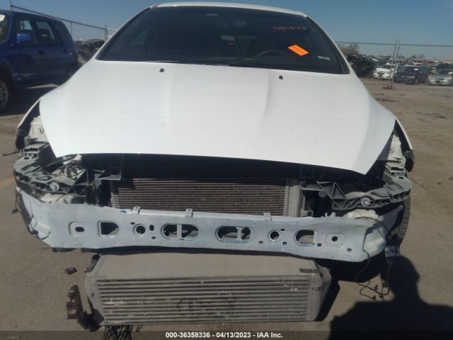 1FADP3L94JL239663 Ford FOCUS ST