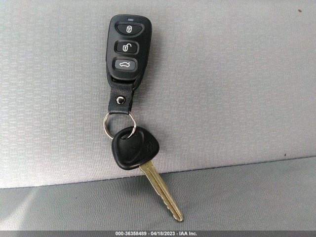 2008 HYUNDAI ELANTRA GLS/SE VIN: KMHDU46D08U539726