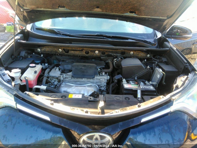 Toyota Rav4 Xle 2017 JTMWFREV8HJ105862 Image 11