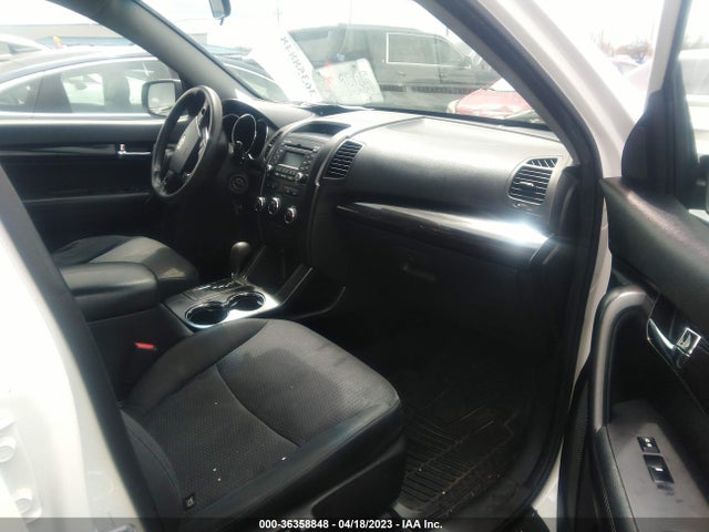 2013 KIA SORENTO LX VIN: 5XYKT4A20DG335895