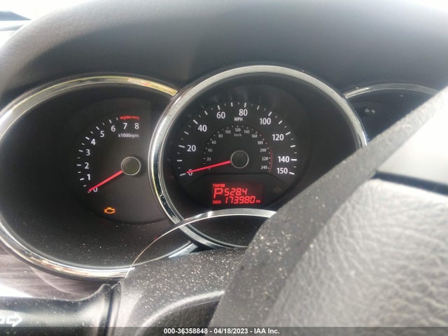 2013 KIA SORENTO LX VIN: 5XYKT4A20DG335895