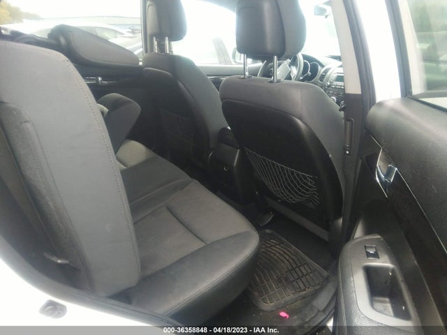2013 KIA SORENTO LX VIN: 5XYKT4A20DG335895