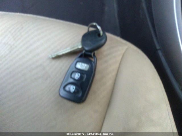 2011 HYUNDAI ELANTRA GLS VIN: 5NPDH4AE2BH036239