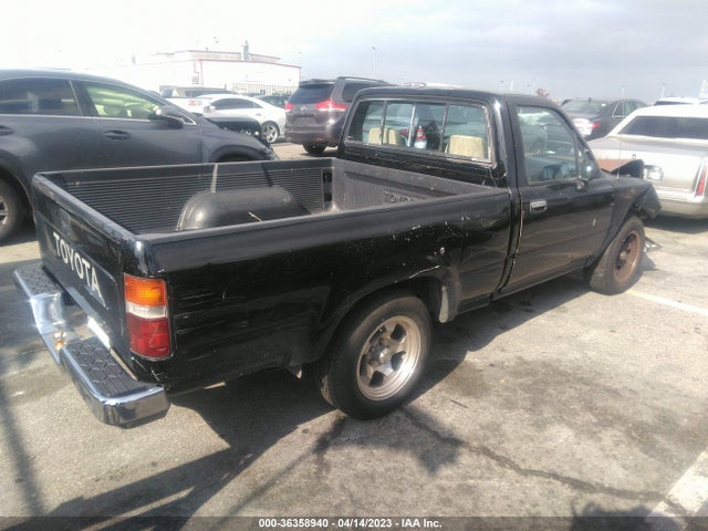 1993 TOYOTA PICKUP 1/2 TON SHORT WHLBSE DX VIN: 4TARN81P9PZ093492