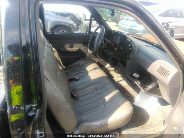 1993 TOYOTA PICKUP 1/2 TON SHORT WHLBSE DX VIN: 4TARN81P9PZ093492