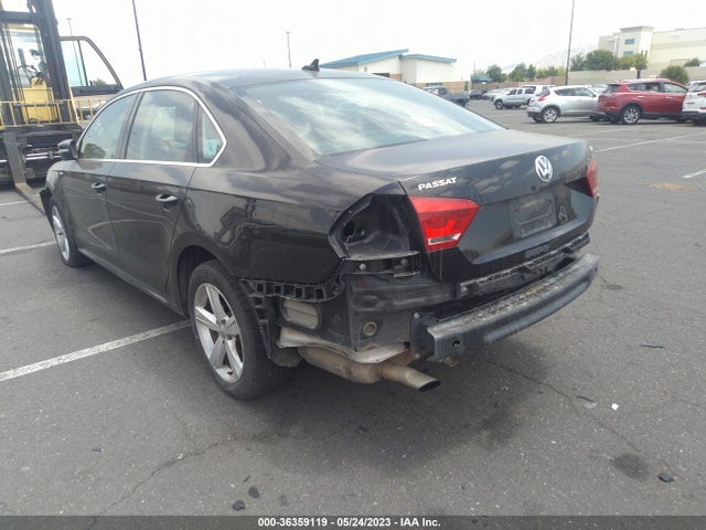1VWAT7A30EC059064 Volkswagen Passat Wolfsburg Ed