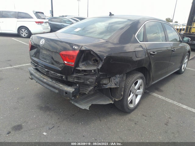 1VWAT7A30EC059064 Volkswagen Passat Wolfsburg Ed