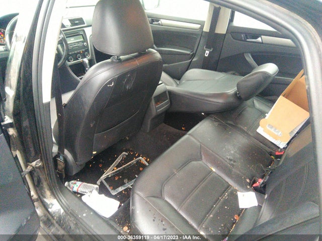 1VWAT7A30EC059064 Volkswagen Passat Wolfsburg Ed