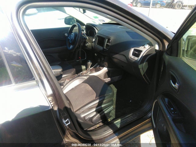 3C4NJCBB8LT121398 Jeep Compass Latitude