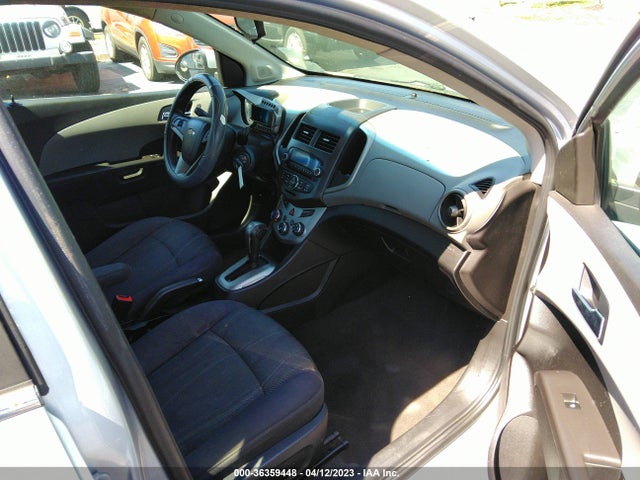 Chevrolet SONIC LT 2014 1G1JC6SH1E4108539 Image 6
