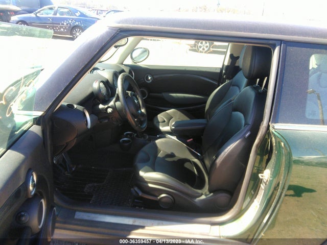 2011 MINI COOPER HARDTOP S VIN: WMWSV3C56BTY11769