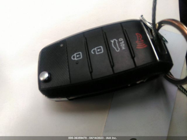 3KPFK4A70JE222358 KIA FORTE LX