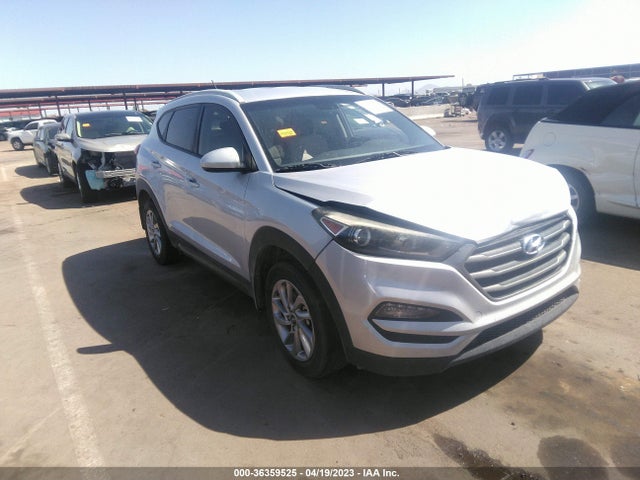 2016 KM8J33A40GU236323 main image