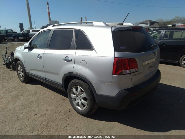 2013 KIA SORENTO LX VIN: 5XYKT3A64DG379931