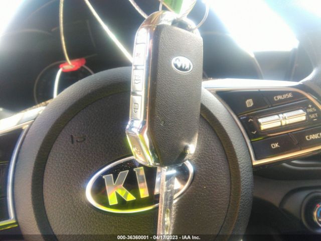 3KPF24AD8ME383244 KIA Forte Lxs
