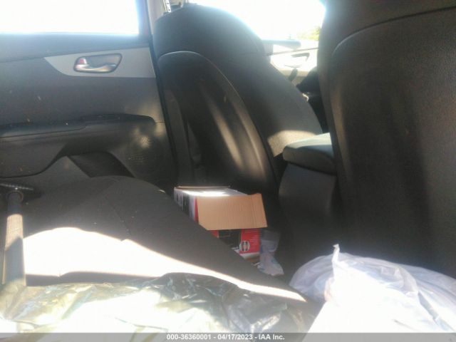 3KPF24AD8ME383244 KIA Forte Lxs