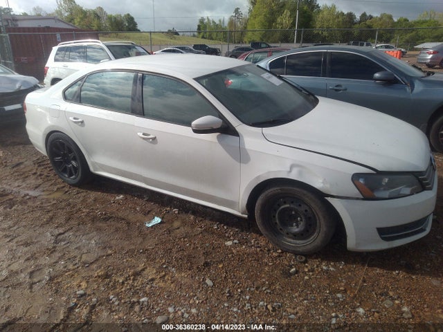 2015 1VWAT7A38FC039632 main image