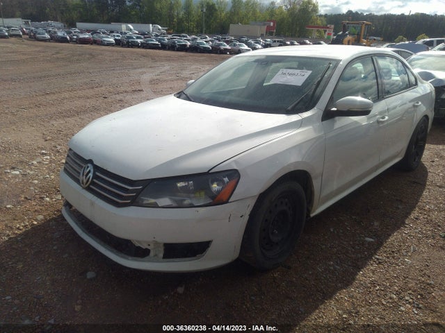 Volkswagen Passat 1.8t S 2015 1VWAT7A38FC039632 Image 2