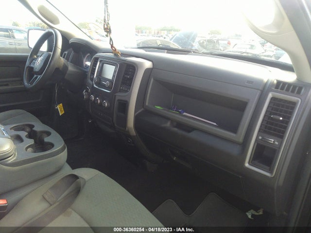 2018 RAM 1500 EXPRESS VIN: 1C6RR6FT7JS272737