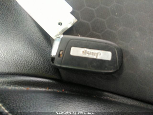 3C4NJCBB8JT411198 Jeep Compass Latitude