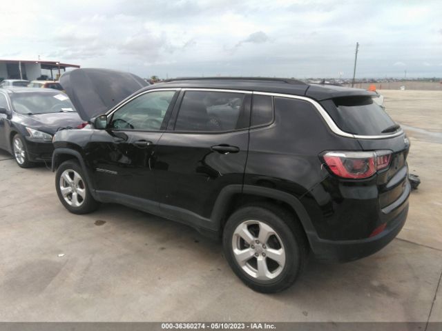 3C4NJCBB8JT411198 Jeep Compass Latitude