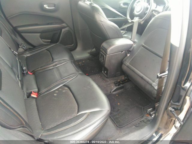 3C4NJCBB8JT411198 Jeep Compass Latitude