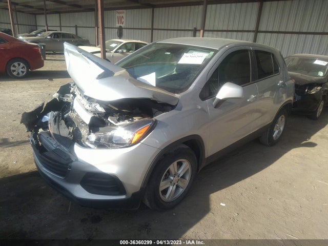 Chevrolet TRAX LS 2021 KL7CJKSB2MB312395 Image 2