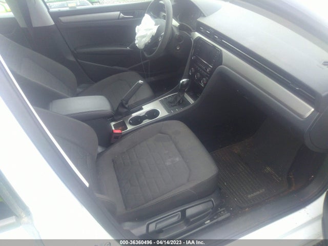 1VWAA7A3XLC005323 Volkswagen Passat 2.0t S