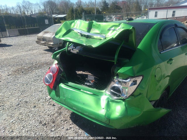 Chevrolet SONIC LT 2015 1G1JD5SH1F4116634 Image 6