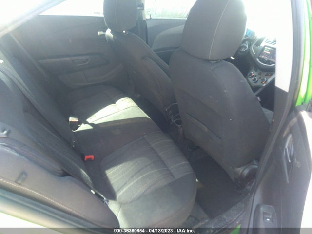 Chevrolet SONIC LT 2015 1G1JD5SH1F4116634 Image 8