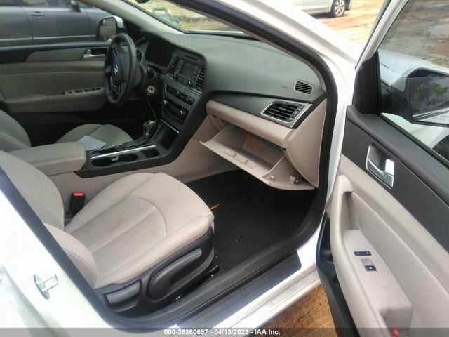 Hyundai SONATA ECO 2015 5NPE24AA6FH162001 Image 16