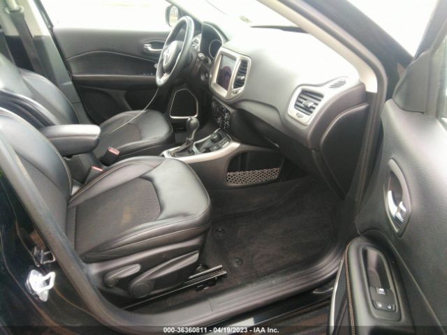 3C4NJDBB6JT185152 Jeep Compass Latitude