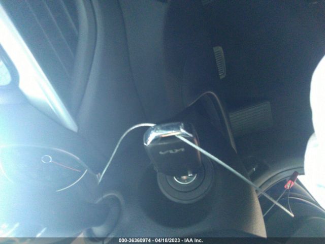 3KPF24AD9PE572635 KIA Forte Lxs