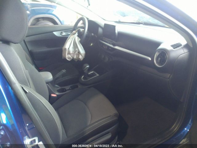 3KPF24AD9PE572635 KIA Forte Lxs